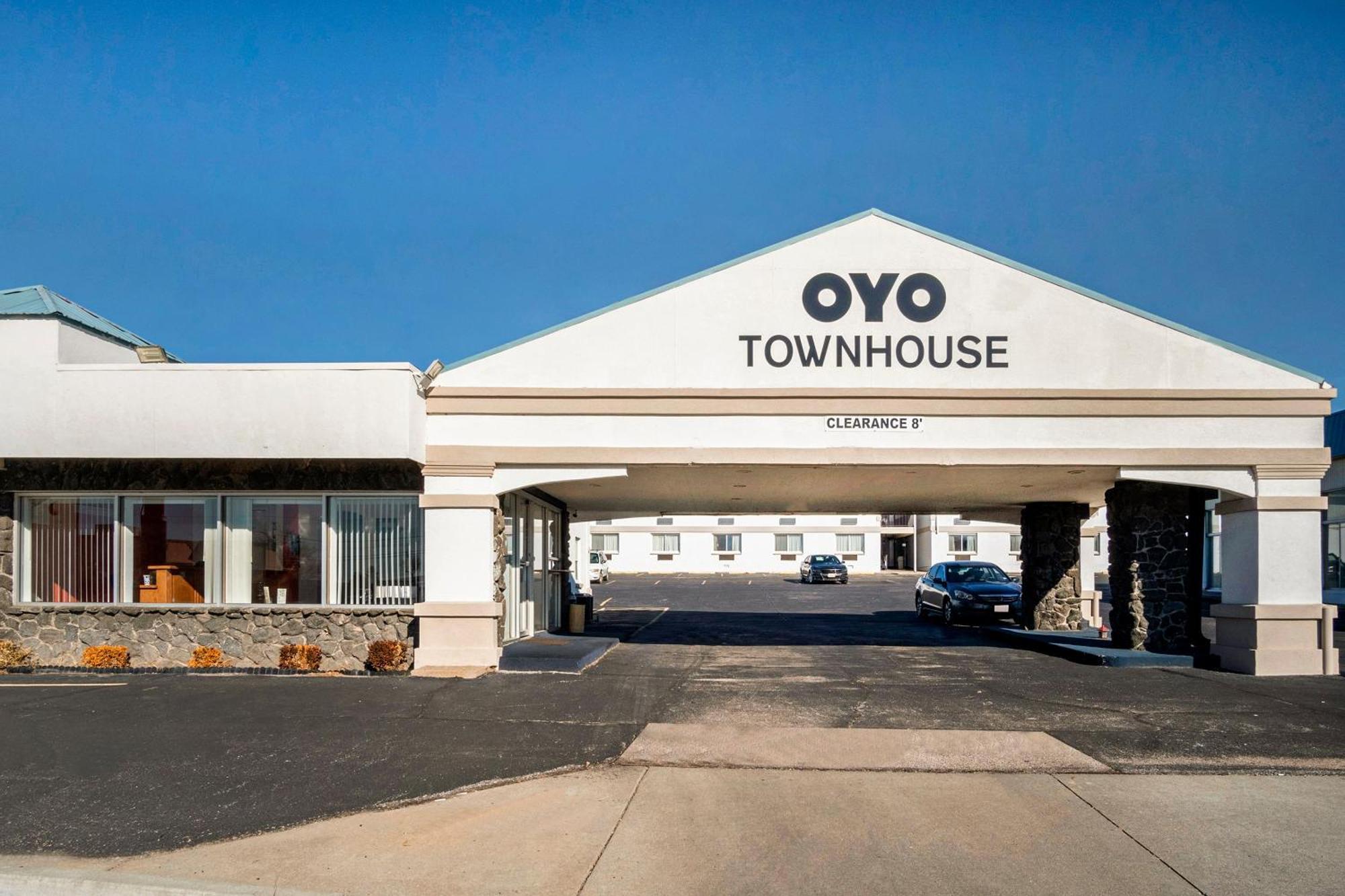 Oyo Townhouse Dodge City Ks エクステリア 写真